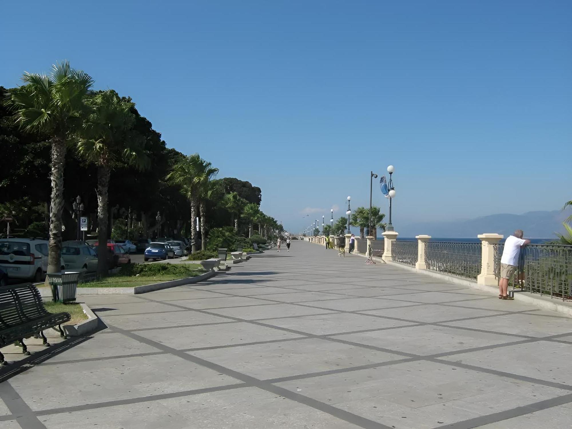 Modern Apt REVENTINO - Le Lincelle, Lamezia SantʼEufemia Lamezia Exterior foto